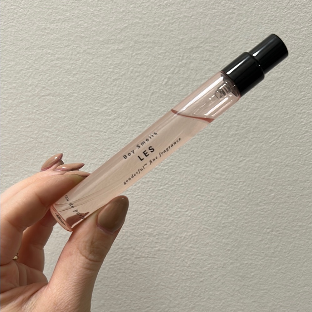 Boy Smells LES